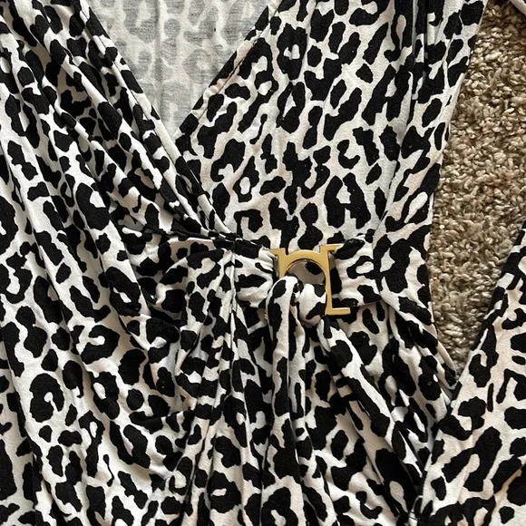 Cache - Picture 2 of 4